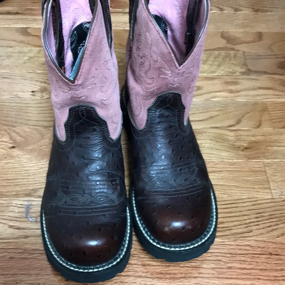 Women’s ariat boots